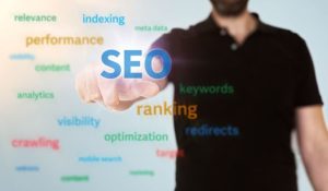 روش‌های نوآورانه برای افزایش درآمد آرایشگران زن بدون نیاز به اینترنت