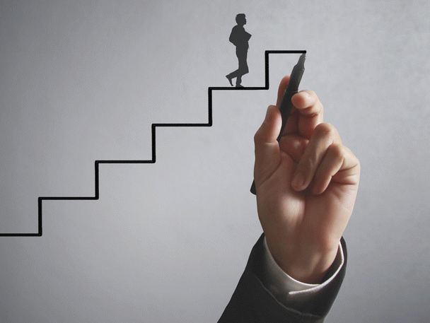 اسم همسر کف دست: آیا واقعیت دارد؟ نگاهی به تجربیات نی نی سایت